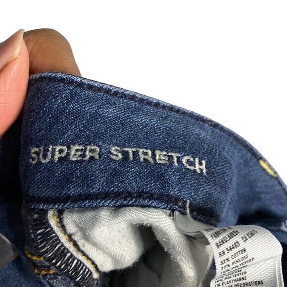 American Eagle Women's Mid Rise Super Stretch Mini Denim Shorts - Picture 4 of 5